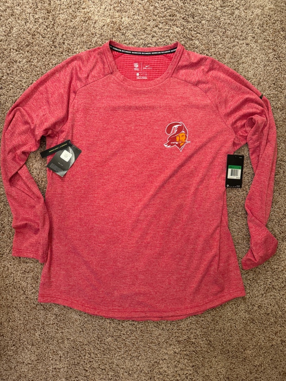 NWT Nike Red Tampa Bay Buccaneers Long Sleeve Tee - XL